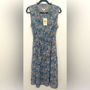 NWT | Gorgeous Floral Entro Dress
